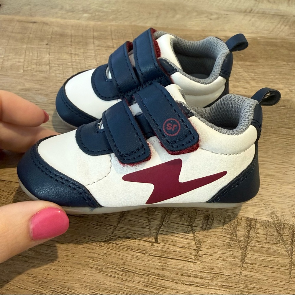 Stride Rite Boys walking shoes Sneakers - 6-12 months